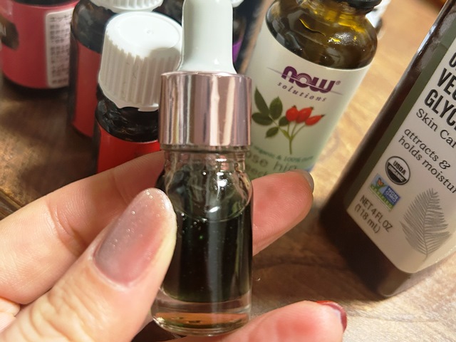 秘境の地で癒されながら、アロマでオリジナルスキンケアを作ろう_3